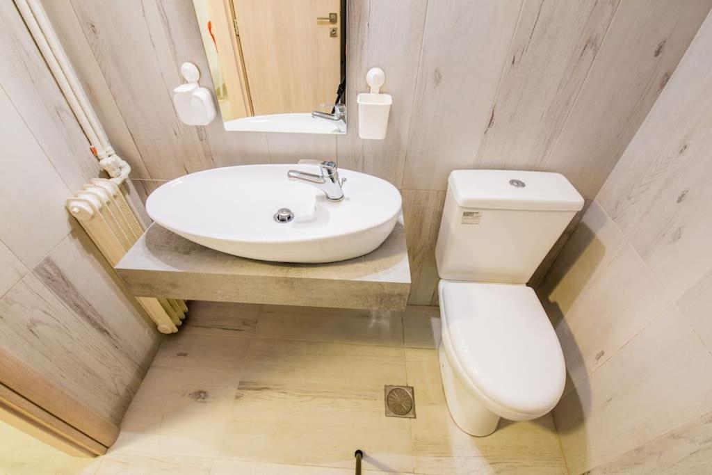 2 Bedrooms Apartment Close To Metro Dafni In Athènes Extérieur photo
