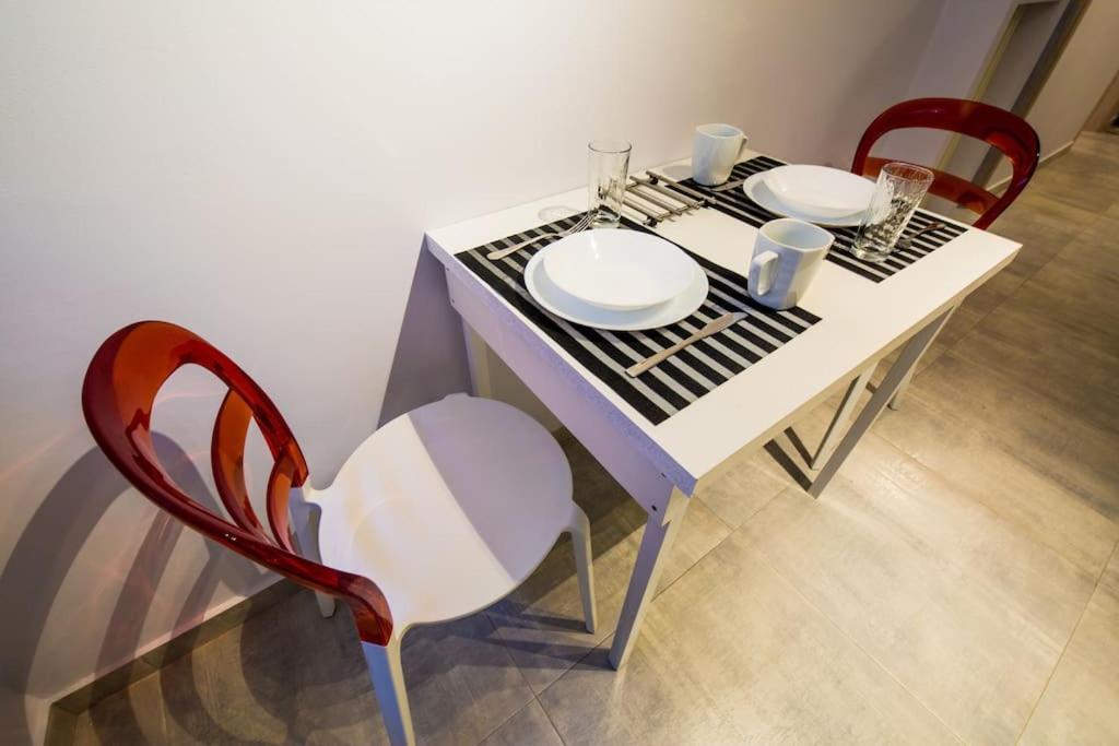 2 Bedrooms Apartment Close To Metro Dafni In Athènes Extérieur photo